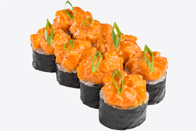 Photo Dish Futomaki with salmon in spicy